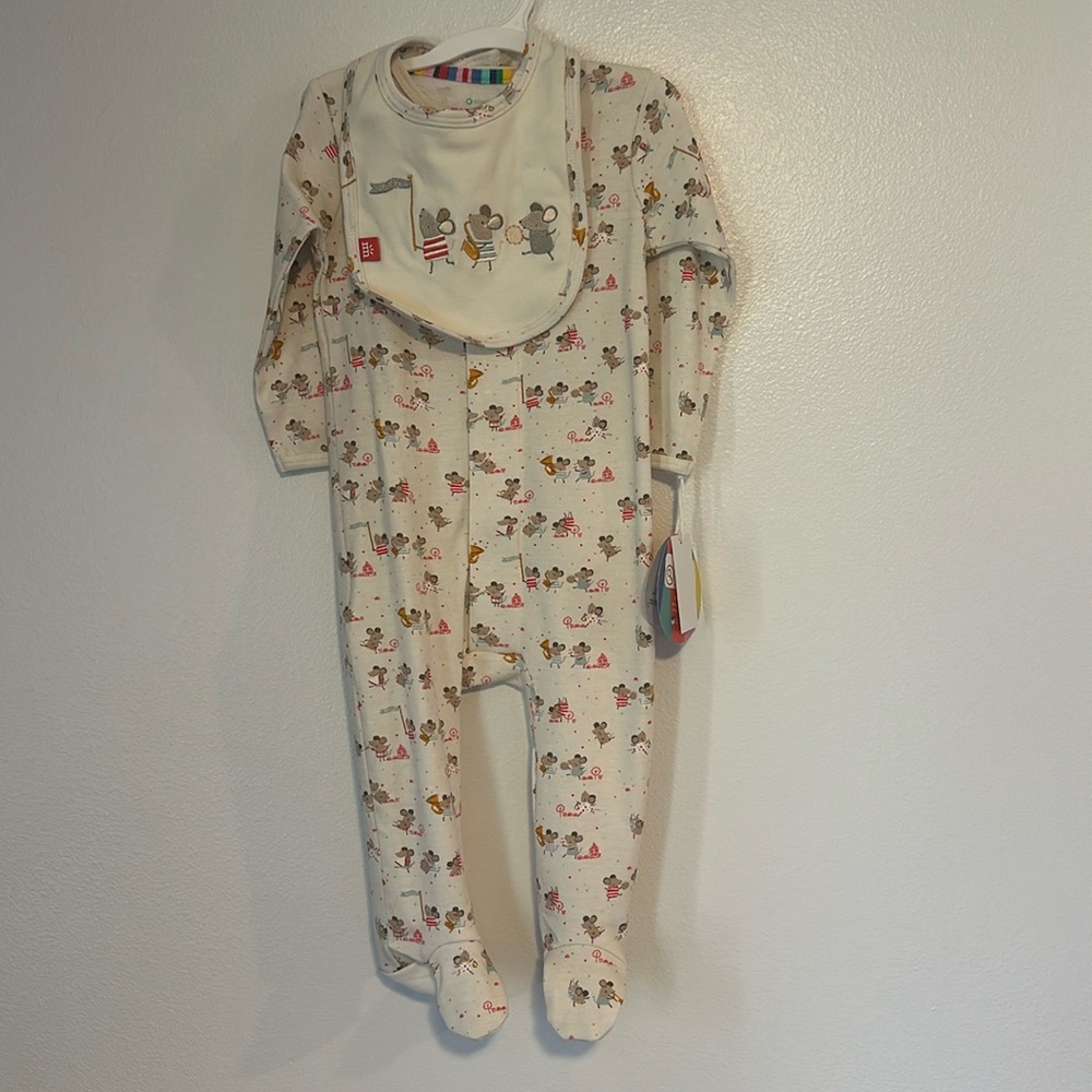 NWT Magnetic Me Of Mice Sleeper and Bib